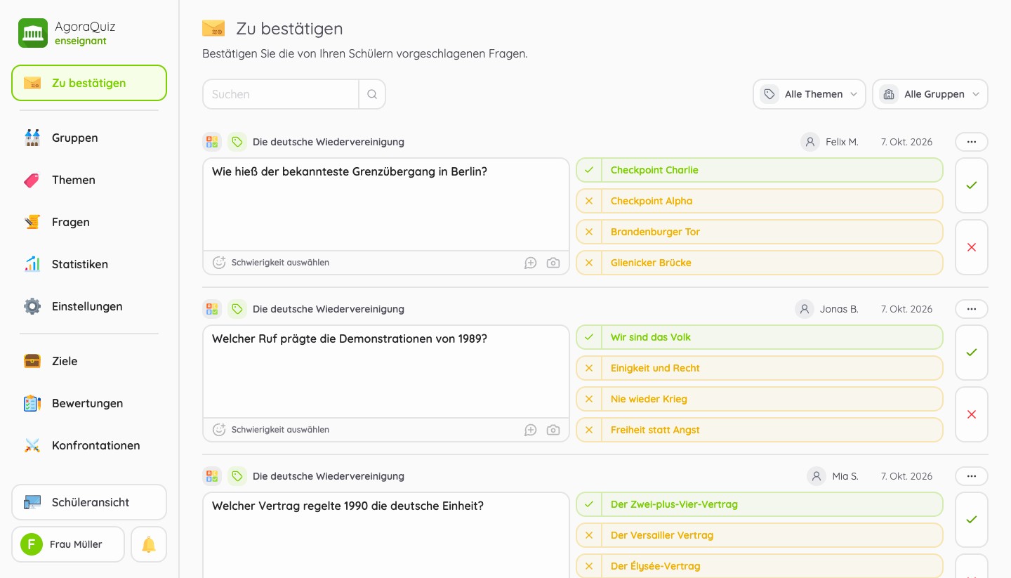 Fragen aller Gruppen, die auf Freigabe warten, mit Filtern nach Thema und nach Gruppe
